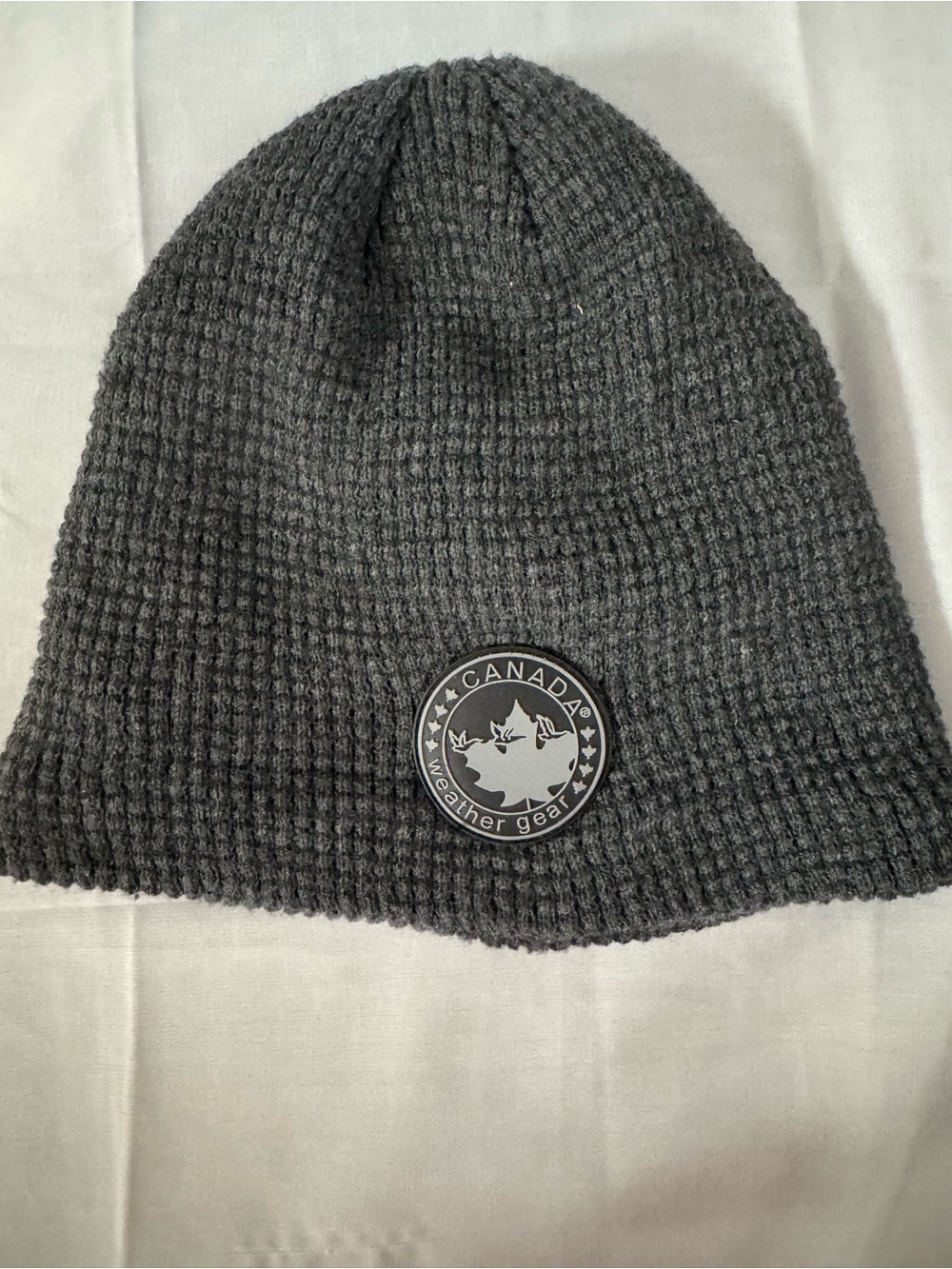🇨🇦 Show your Canadian Pride and Love with this Canada Weather Gear Gray Beanie.